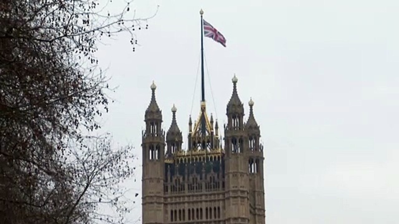 Μεγάλη Βρετανία: Η τούρτα γενεθλίων «καίει» τον Μπόρις Τζόνσον – Έρευνα της αστυνομίας