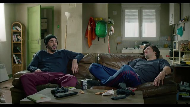 Bloqués Saison 1 - Le canapé (EN)