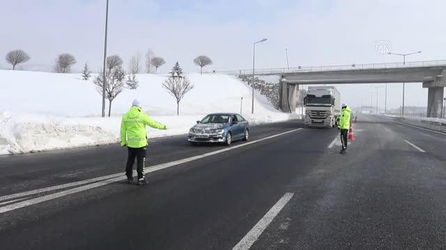 Yolcu otobüslerinin Bolu Dağı'ndan İstanbul yönüne geçişine izin verilmeye başlandı
