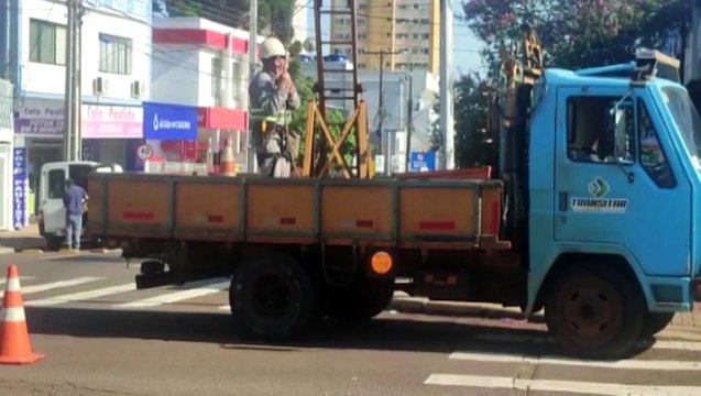 Manutenção de semáforos deixa cruzamentos parcialmente interditados no Centro