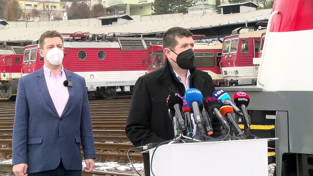 ZÁZNAM:ZSSK chce zvrátiť nedostatok rušňovodičov,profesiu sa snaží zatraktívniť
