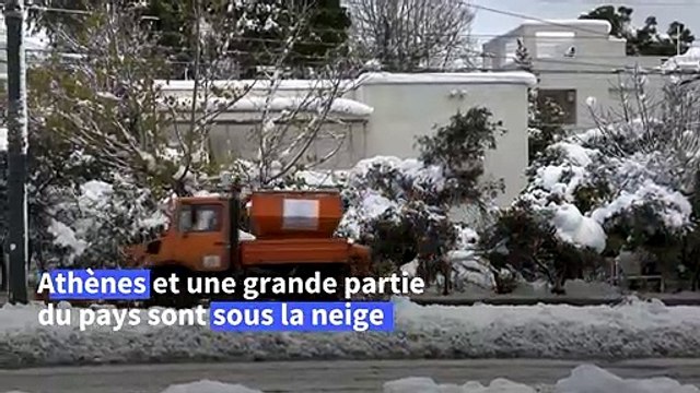 Grèce: Athènes perturbée par de fortes chutes de neige