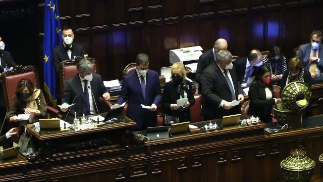 Fumata nera per il Quirinale: da Amadeus a Bruno Vespa i voti-burla del primo scrutinio
