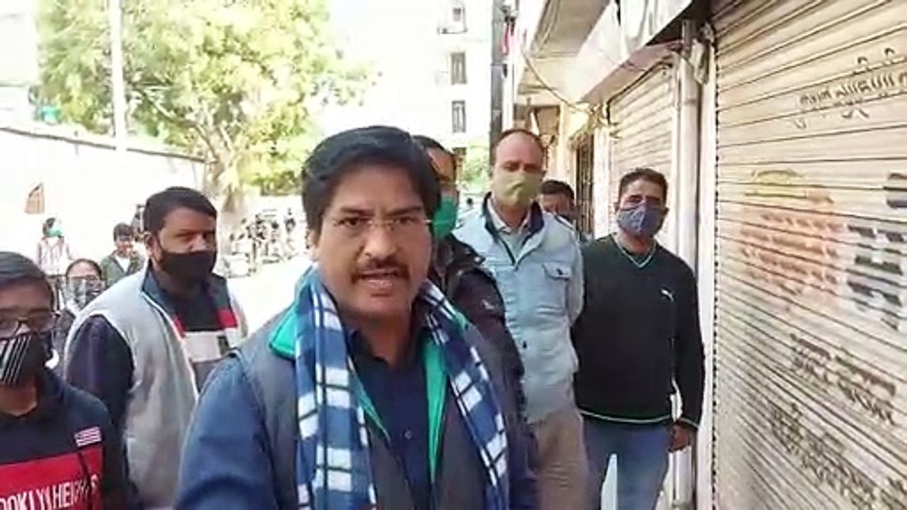 व्यापारियों में नाराजगी: निगम ने वैशाली नगर में सील की 13 दुकानें