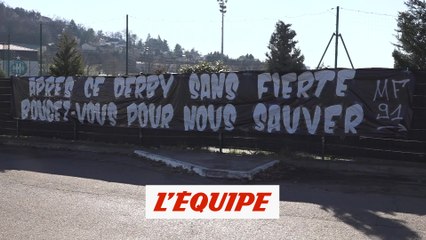 Une banderole exhorte les joueurs à «se bouger» - Foot - L1 - St Etienne