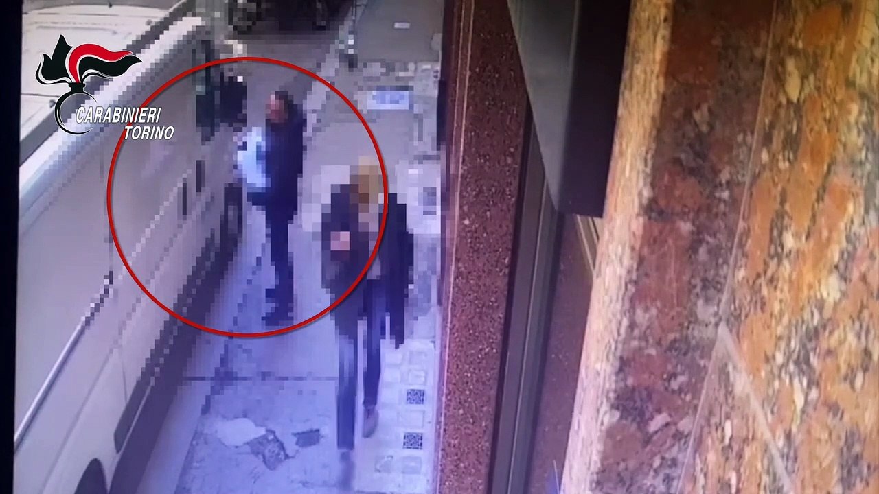 Torino, in azione nel cuore della città i predoni hi-tech dei portavalori