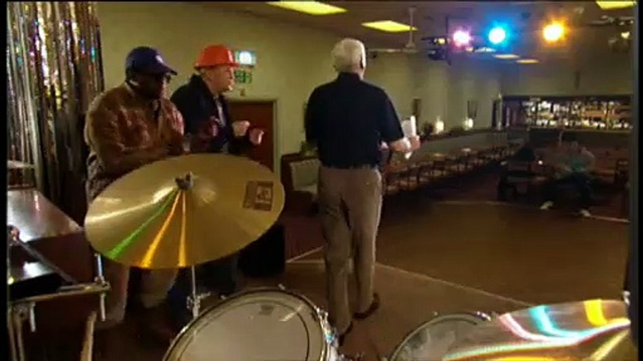 Phoenix Nights - S01-E01