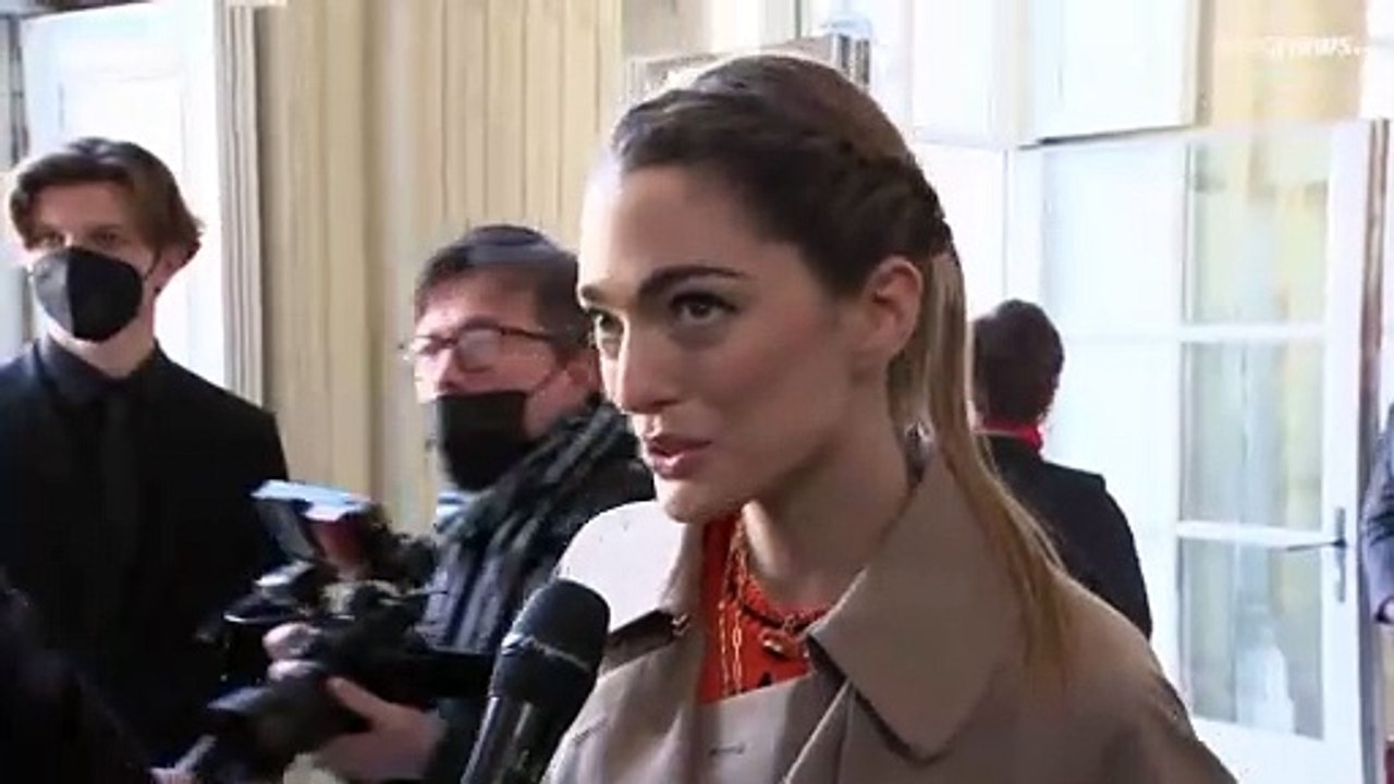 La historía de la artesanía de Dior brilla en París y Nueva York