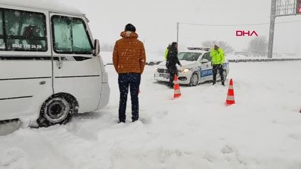 KONYA'DA KAR ULAŞIMI ETKİLİYOR