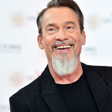 VOICI SOCIAL : Florent Pagny atteint d'un cancer du poumon : le chanteur annule tous ses concerts