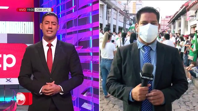 Marcha del Comité pro Santa Cruz llegó a la plaza 24 de Septiembre