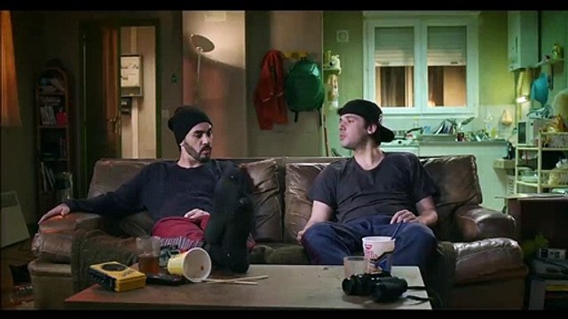 Bloqués Saison 1 - La meuf de l'anniv à Bruno (EN)