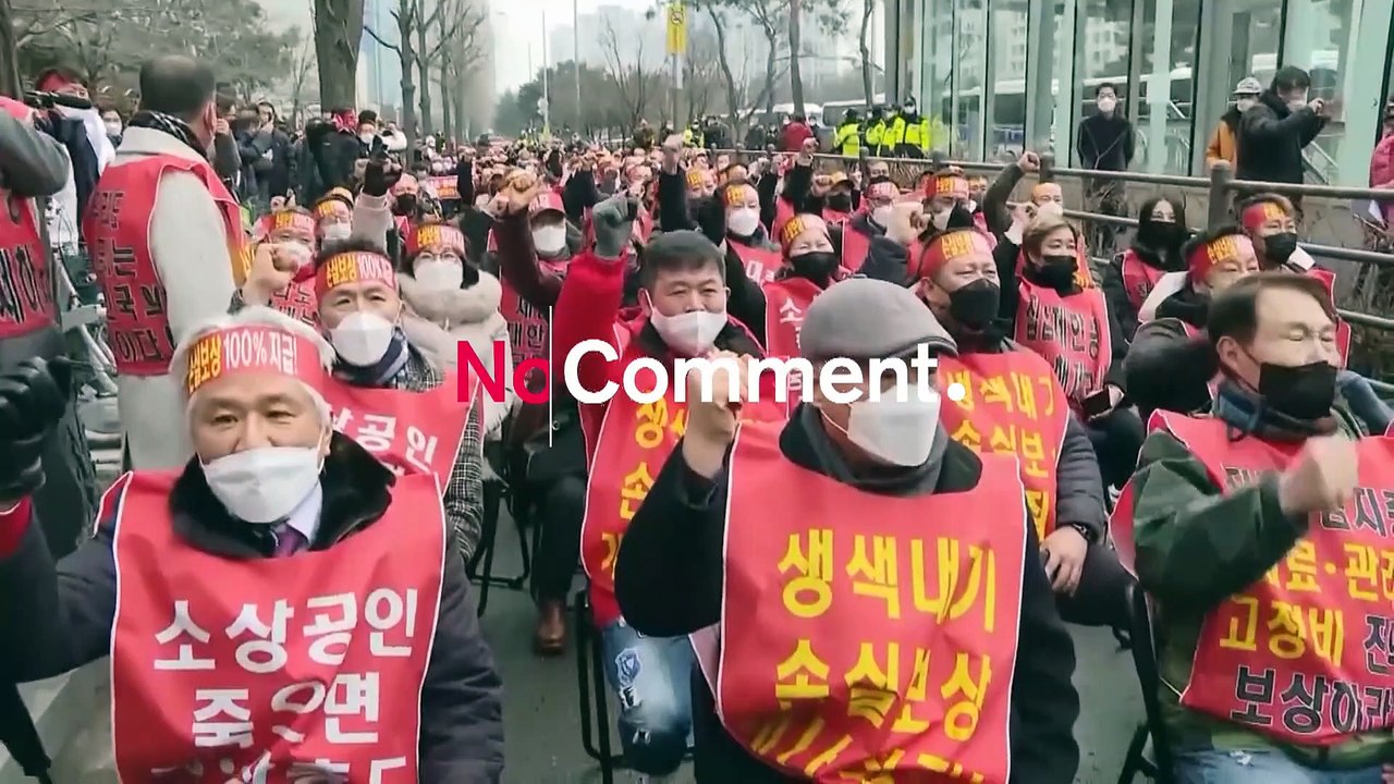 Kahl rasiert zum Protest