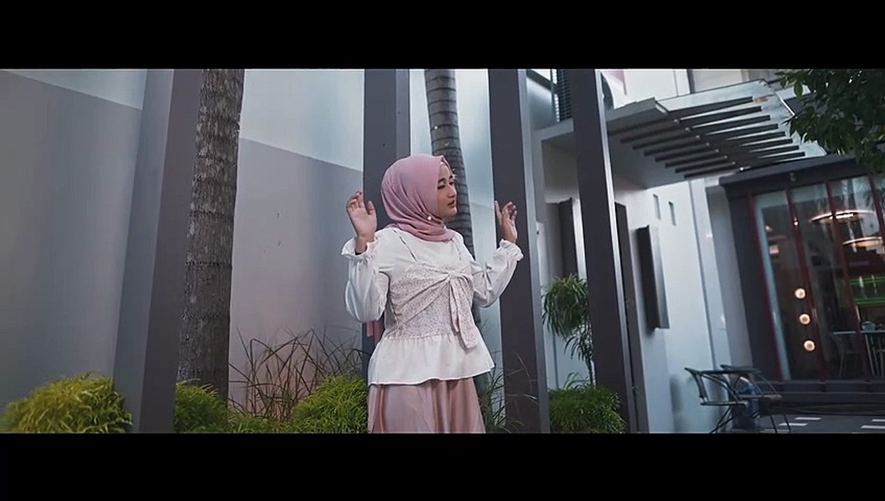 Harusnya Kau Kembali ~ Wulandary ft Arief
