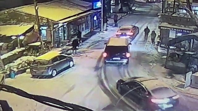 İmamoğlu'nun balık restoranına gittiği anlar ortaya çıktı: Kar küreme aracı özel servis yapmış!