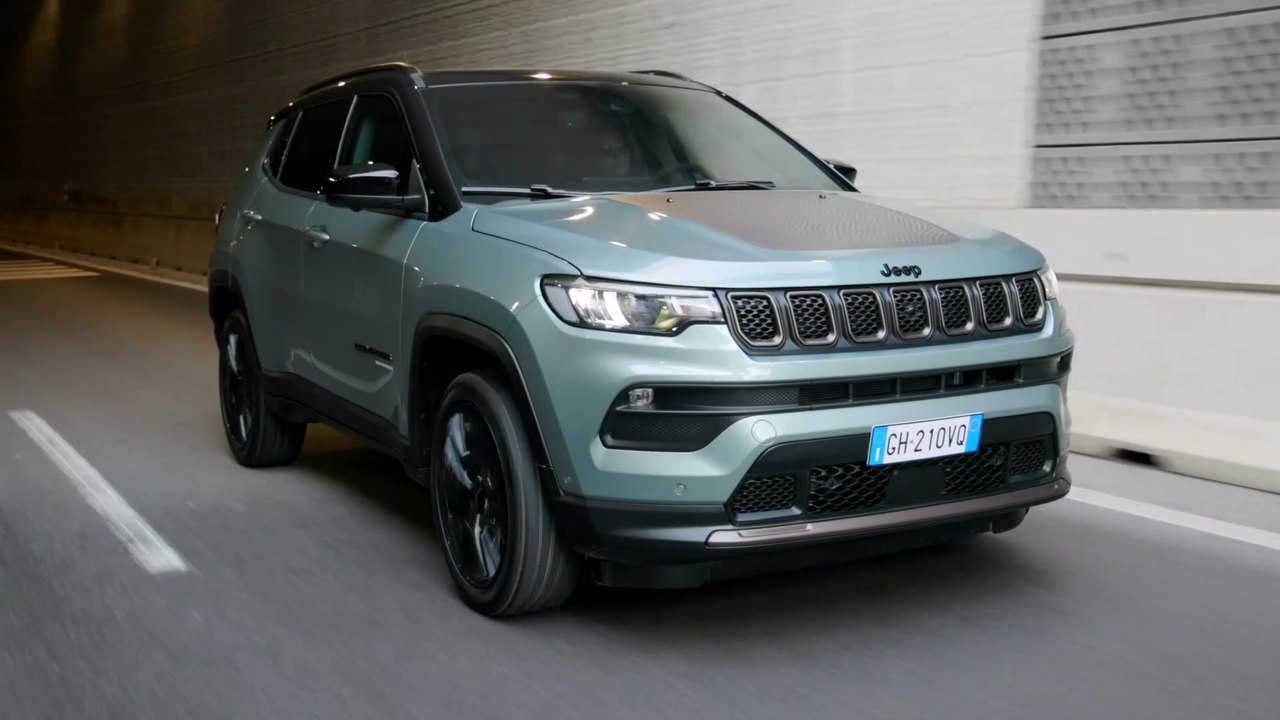 Der neue Jeep® Renegade und Compass e-Hybrid - Neue Hybrid-Elektro-Option