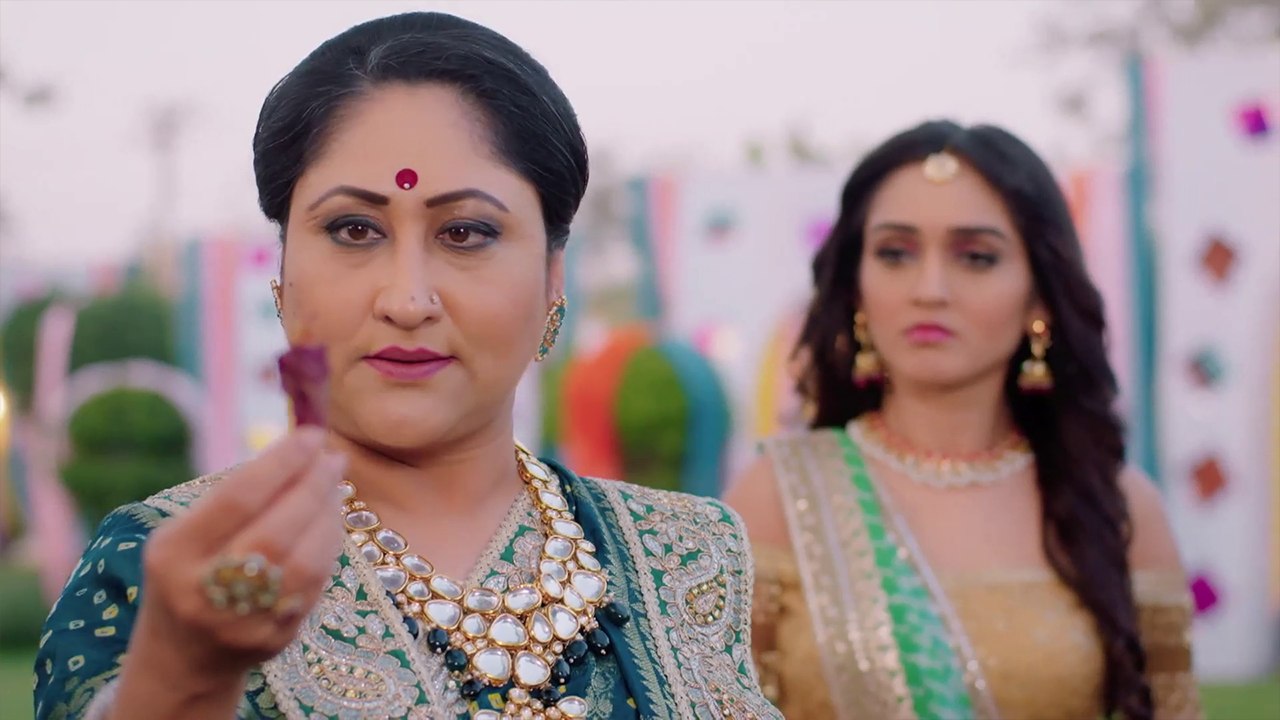 Sasural Simar Ka 2 Episode 250; Reema & Badi Maa conspires against Simar | FilmiBeat