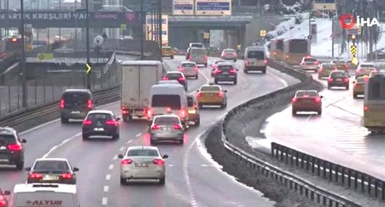 İstanbul’da karın ardından trafik normale döndü