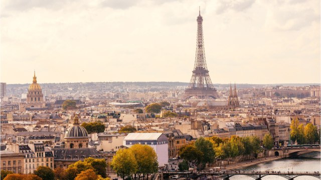 FEMME ACTUELLE - Un célèbre photographe mort en pleine rue à Paris après avoir agonisé 9 heures