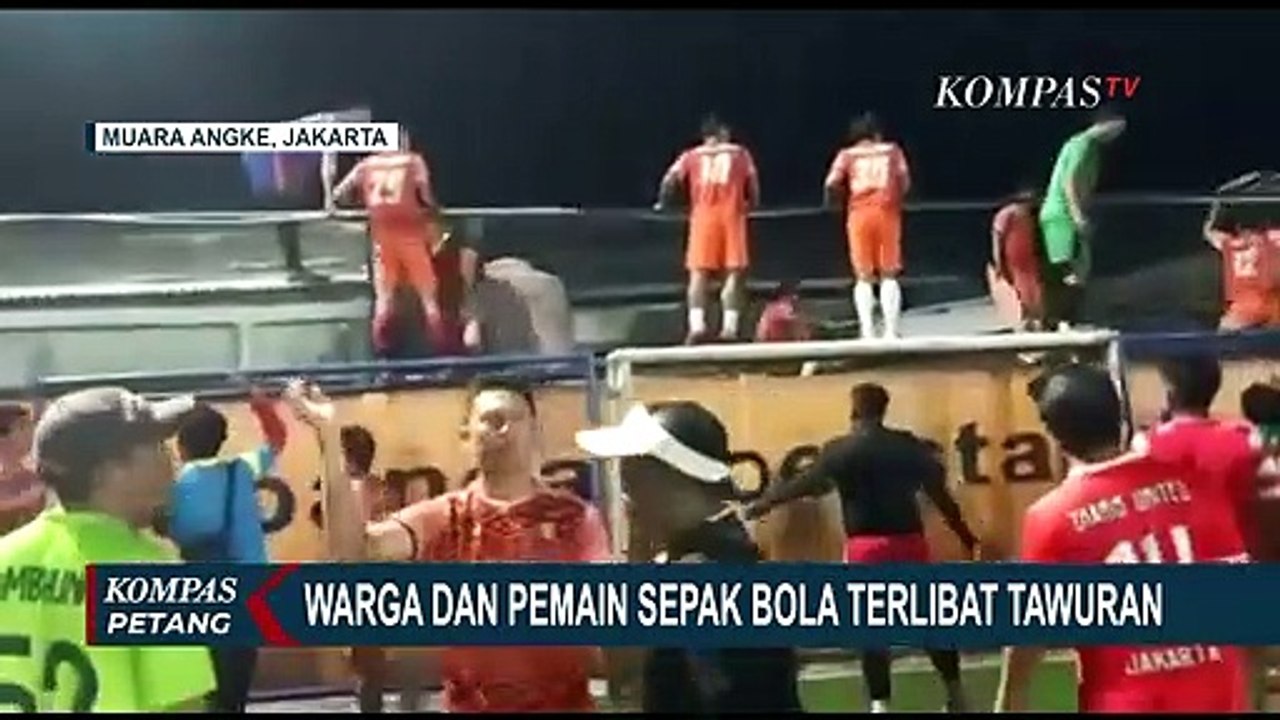 Keributan Terjadi Antara Pemain Sepak Bola dan Warga di Lapangan Ingub Muara Angke