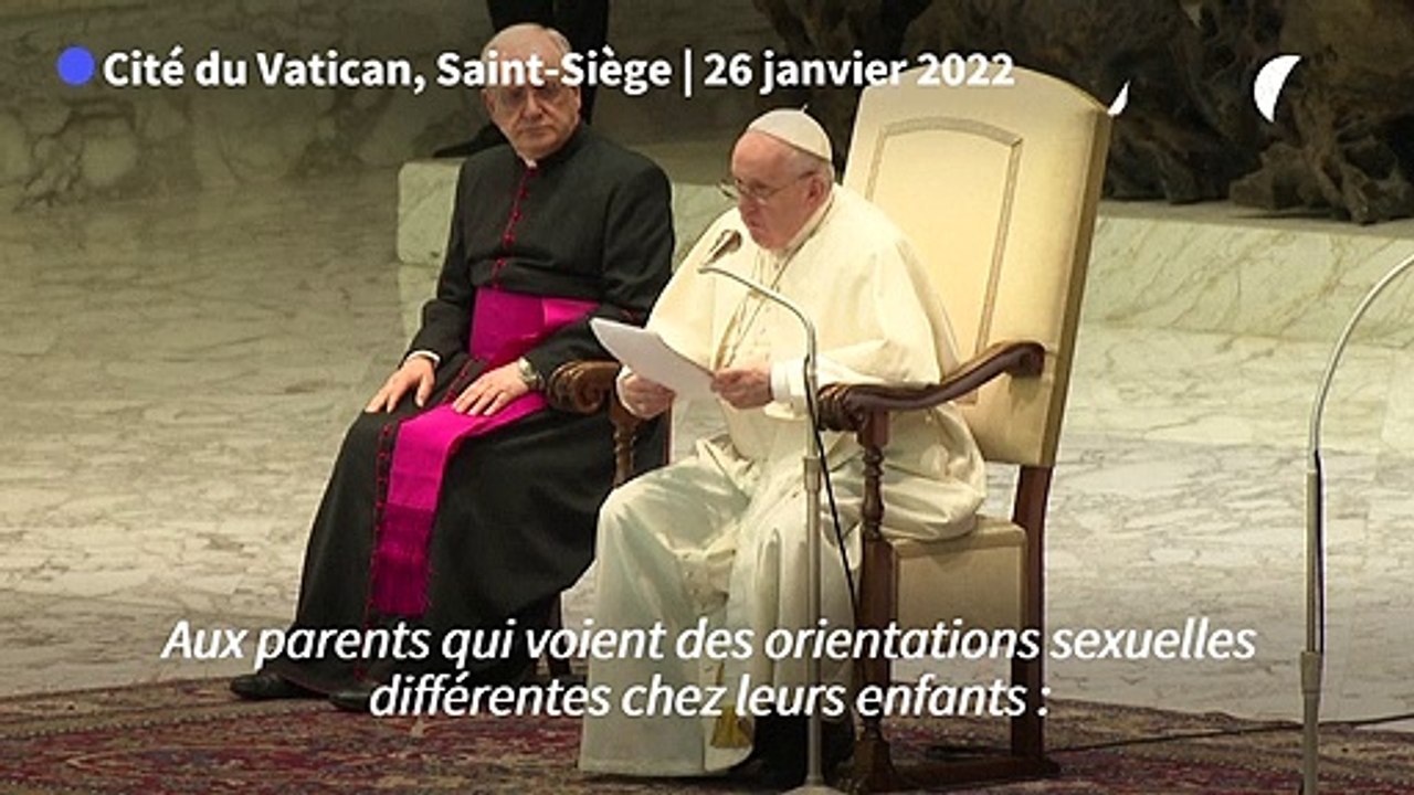 Le pape appelle les parents à ne pas juger "l'orientation sexuelle différente" de leurs enfants