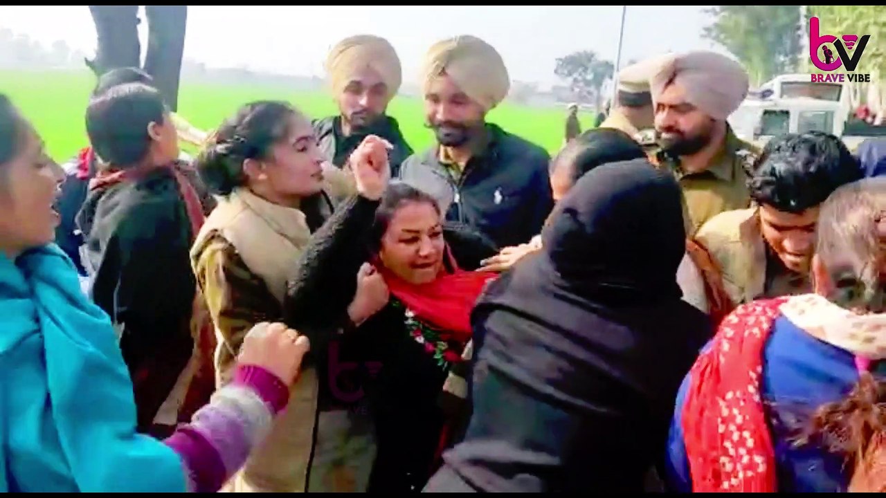 ਆਂਗਨਵਾੜੀ ਵਰਕਰਾਂ ਤੇ ਪੁਲਿਸ ਵਿੱਚ ਹੋਈ ਧੱਕਾ-ਮੁੱਕੀ