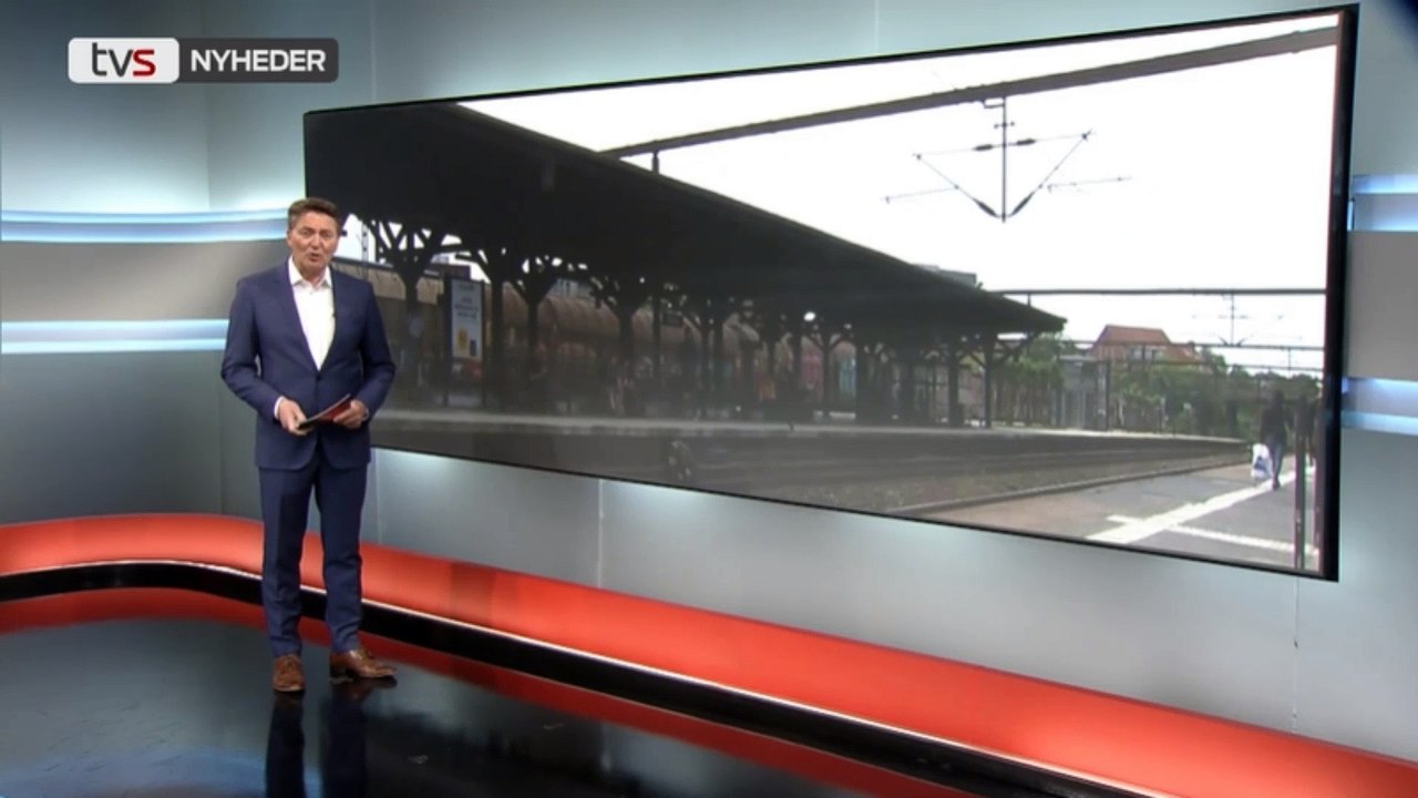 Ung mand tog fat i kørestrømsledning - fløjet direkte til Rigshospitalet | Banedanmark | Kolding | 02-06-2019 | TV SYD @ TV2 Danmark