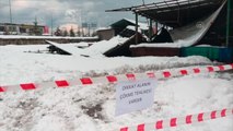 ZONGULDAK - Üzerinde kar biriken kapalı pazar yerinin çatısı çöktü
