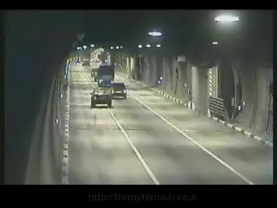 ACCIDENT TUNNEL