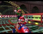 GameCube Gameplay - Mario Kart Double Dash - Wario Coloseum - Mario and Luigi