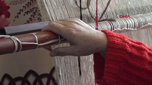 SON DÖŞEMEALTI HALI DOKUMACI AYŞE TAÇ, MESLEĞİ GENÇLERE ÖĞRETMEK İSTİYOR