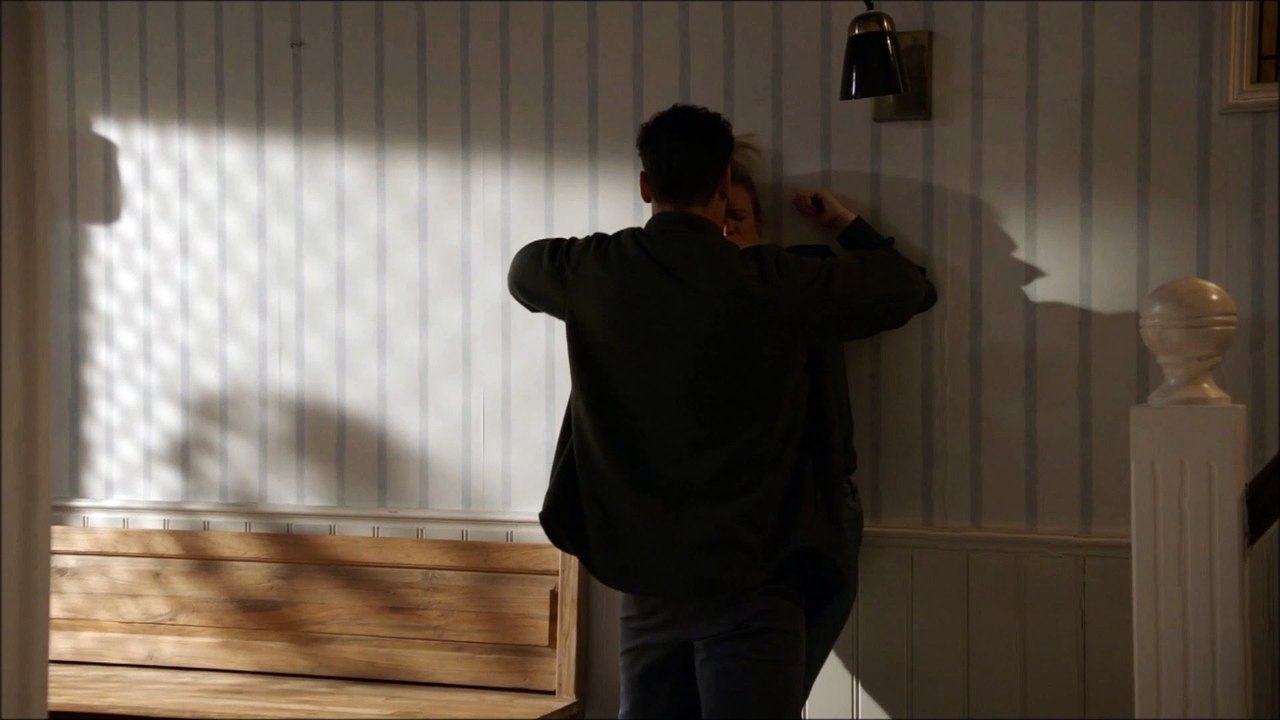 GTST Saskia word aangevalen door rowan