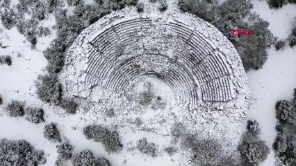 ANTİK KENTTE KAR GÜZELLİĞİ