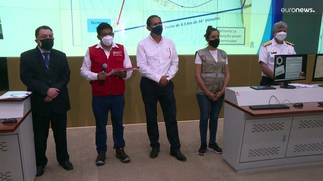 Repsol niega un segundo derrame de petróleo que mancha la costa de Perú