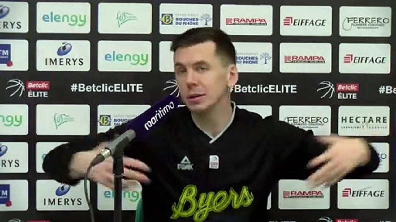 Au micro maritima: Rémi Giuitta et Edouard Choquet avant le match Fos Provence Basket Cholet