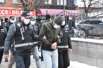 EVLERİNİ SİLAH ATÖLYESİNE ÇEVİRMİŞLER; 9 GÖZALTI