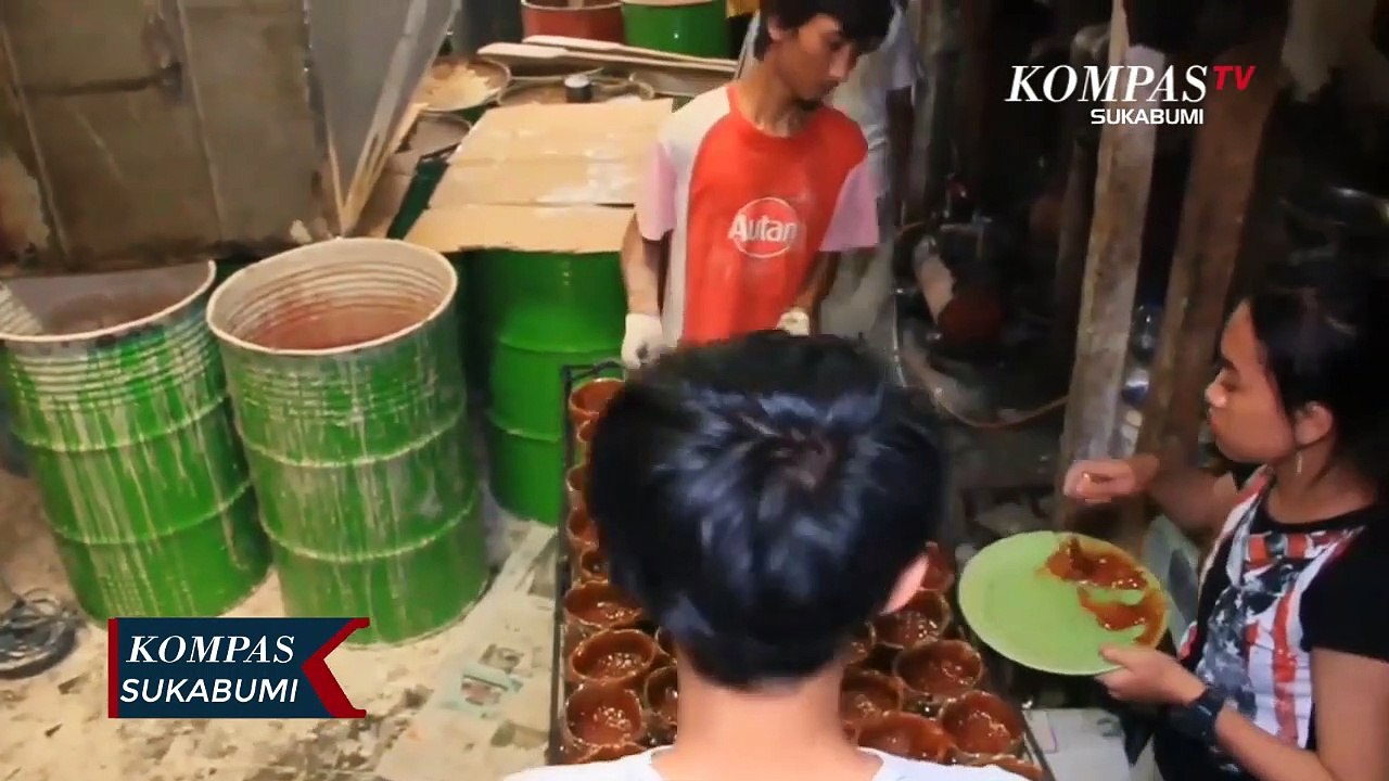 Jelang Perayaan Imlek Kue Keranjang Banjir Pesanan