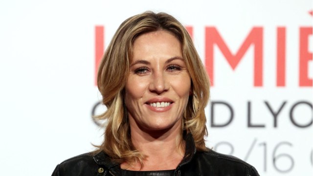 GALA VIDEO - Mathilde Seigner dévoile son petit secret inavouable : “Ça rendait mes parents dingues !”