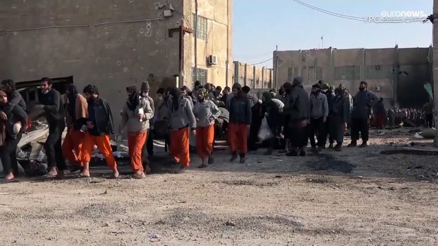 فيديو: القوات الكردية في سوريا تطارد الجهاديين بعد استعادتها السيطرة على سجن الحسكة