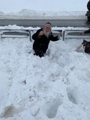 Karda mahsur kalıp camiye sığınan İsrailli haham yaşadıklarını anlattı