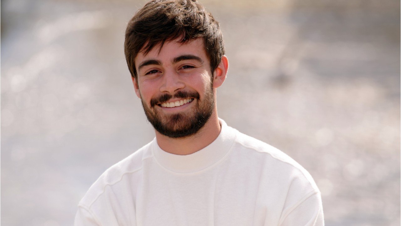 Voici - Ici tout commence : TF1 dévoile le nouveau générique de la série sans Clément Rémiens