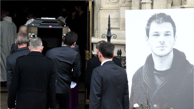 GALA VIDEO - Obsèques de Gaspard Ulliel : cette promesse déchirante faite à son fils Orso