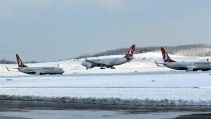 İstanbul Havalimanı'ndaki üçüncü pist de kullanıma açıldı