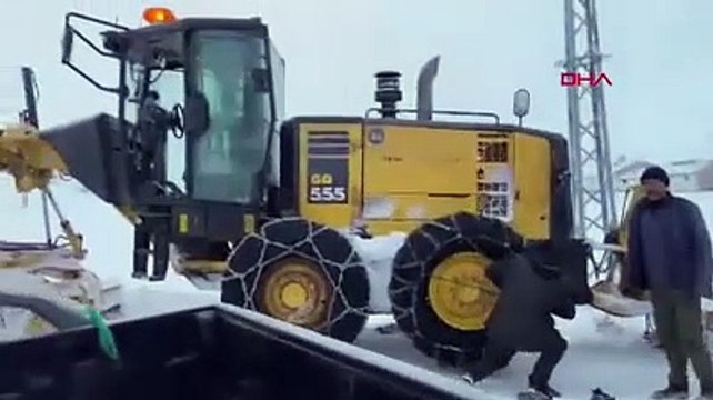 Erzurum'da çığ felaketi: 2 kişi kar altında kaldı