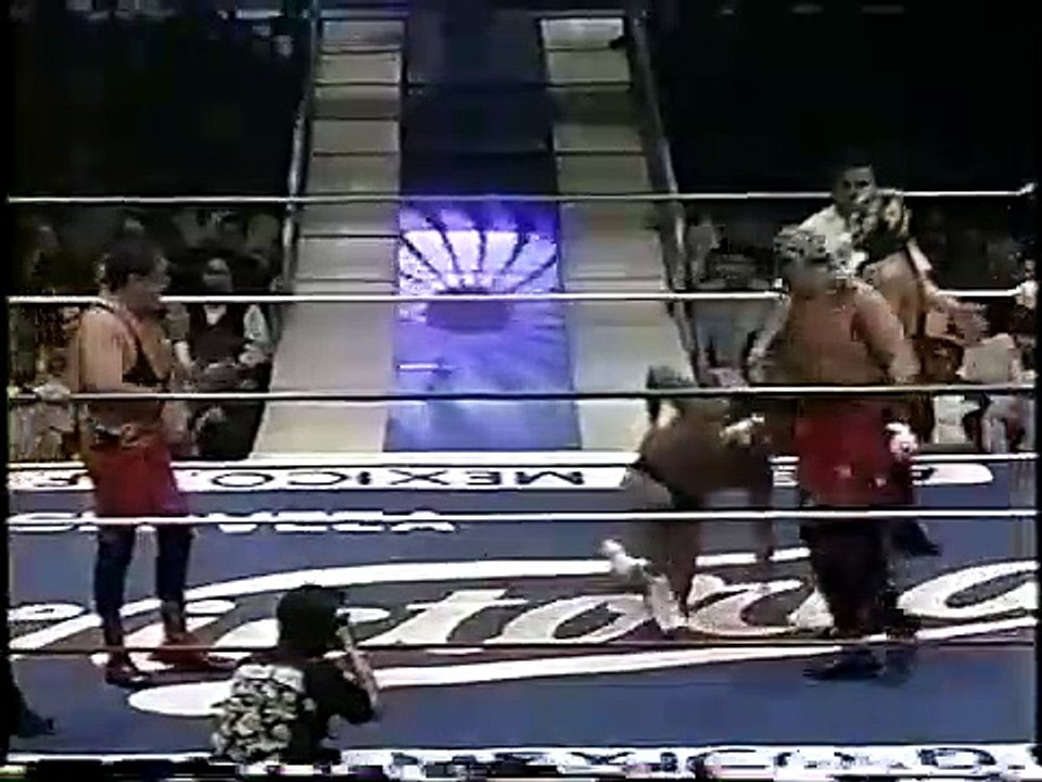 Rey Bucanero & Satanico & Ultimo Guerrero vs Antifaz del Norte & Felino & Negro Casas
