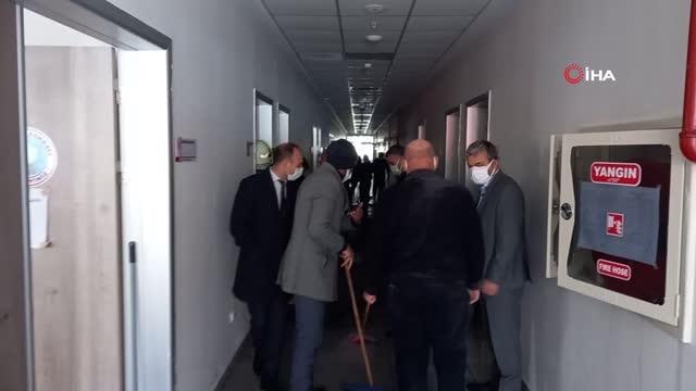 Son dakika haberi: Sağlık müdürlüğü binasında yangın paniği... Teknik hizmet deposunda çıkan yangın akıllı sistem sayesinde söndü