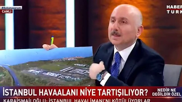 İstanbul'daki yoğun kar yağışı sebebi ile İstanbul Havalimanı'ndaki kargo tesisinin çökmesi ile ilgili soruya Bakan Adil Adil Karaismailoğlu Zaten eski bir yapıydı diyerek yanıt verdi.