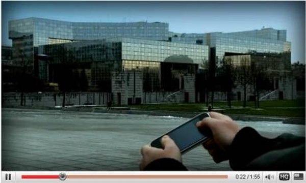 La vidéo de l'AR.Drone de Parrot, un hélicoptère piloté par iPhone