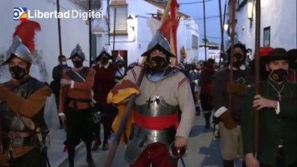 Desfile nocturno de los "Tercios de Olivares" en Sevilla