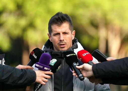 Emre Belözoğlu: Trezeguet'nin ardından 1 isim daha alabiliriz - Başakşehir Teknik Direktörü Emre Belözoğlu: - Ne olursa olsun en sonuna kadar...